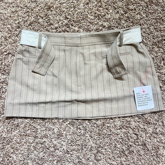 ASOS DESIGN micro mini skirt with detachable turnover waist in beige stripe - Picture 6 of 7